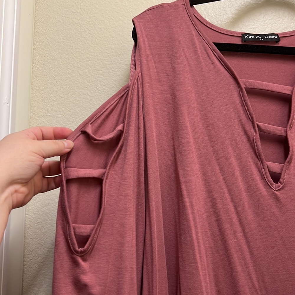 Plus Size Top - Picture 2 of 3